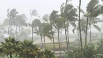 വേനല്‍ മഴയില്‍ വിറച്ച്‌ കേരളം; വ്യാപക നഷ്ടം, മിന്നലേറ്റ് ഒരു മരണം