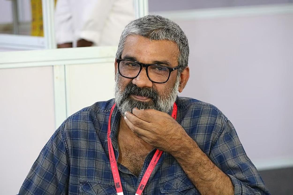 ലൈംഗിക  പീഡന പരാതിയിൽ  സിനിമാ സംവിധായകൻ  രഞ്ജിത് അറസ്റ്റിൽ.