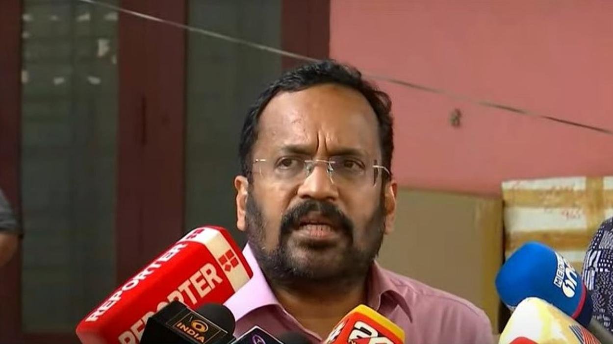 വയനാട് ദുരിത ബാധിതര്‍ക്കായി സര്‍ക്കാര്‍ നിര്‍മ്മിച്ചു നല്‍കുന്ന ടൗണ്‍ഷിപ്പിലെ ഒരു വീട്ടില്‍ വിള്ളല്‍ കണ്ടെത്തിയെന്ന വാര്‍ത്ത; സ്ഥലം സന്ദര്‍ശിച്ച് റവന്യൂ മന്ത്രി