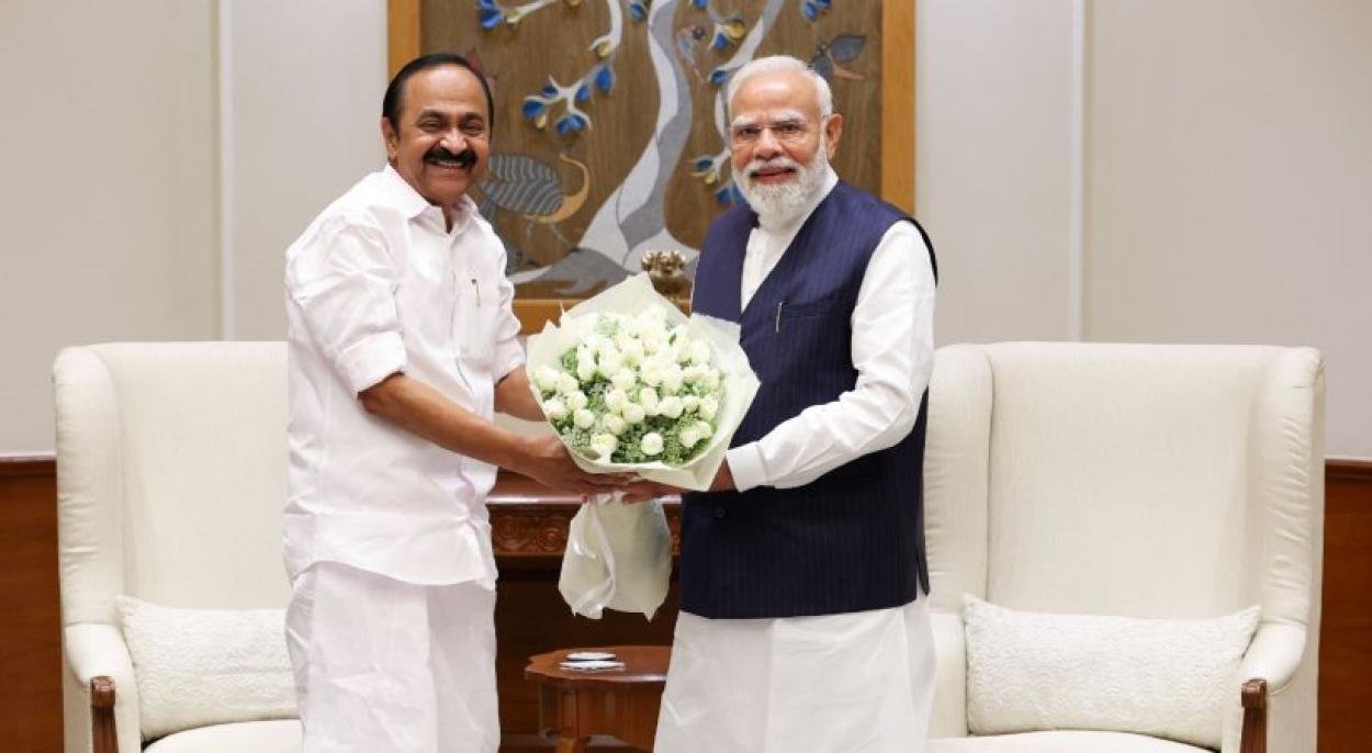 പ്രധാനമന്ത്രി മോദിയെ കണ്ട് മുഖ്യമന്ത്രി വി ഡി സതീശന്‍