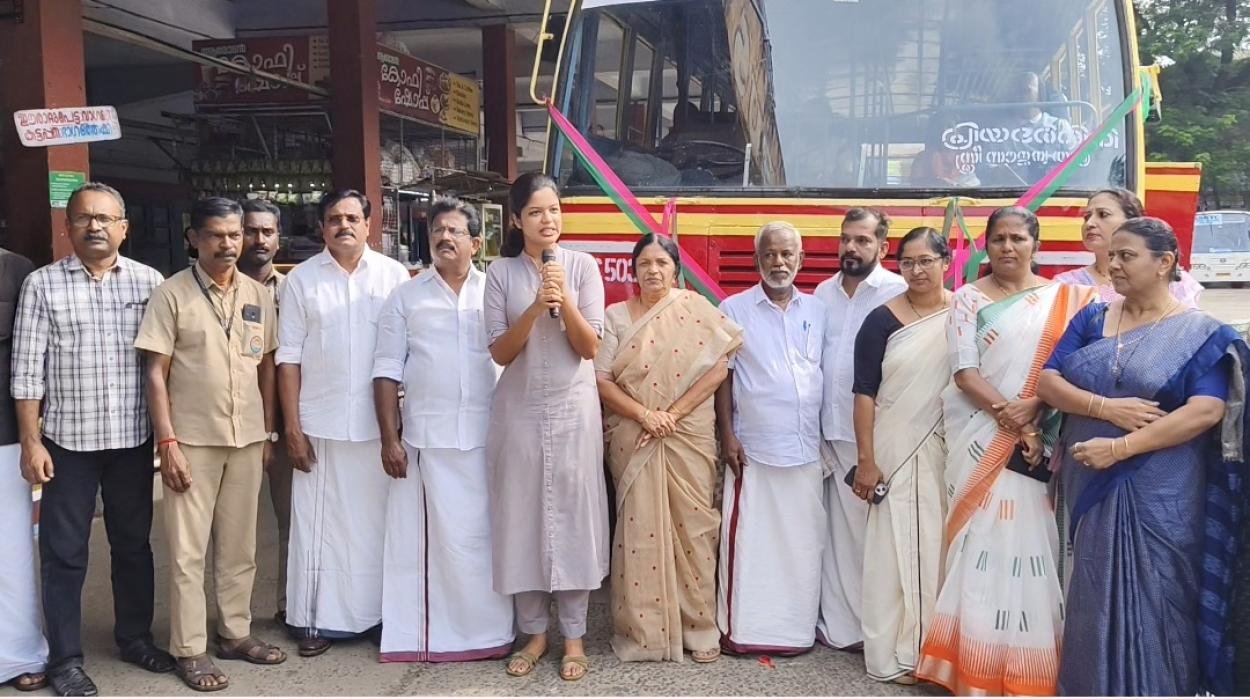 പ്രിയദർശിനി യാത്ര :ഒരു സ്ത്രീ എന്ന നിലയിൽ ഏറെ അഭിമാനം തോന്നുന്ന നിമിഷമാണിതെന്ന് ദിയ പുളിക്കക്കണ്ടം