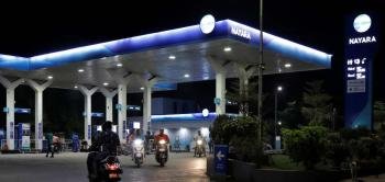 പെട്രോള്‍, ഡീസല്‍ വില കുറച്ച് നയാര എനര്‍ജി