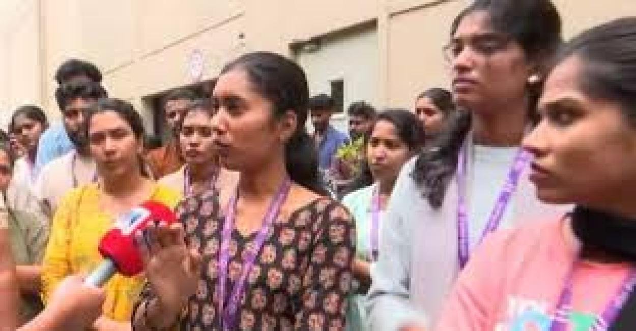 കൊച്ചിയിൽ കോറോ ഹെൽത്ത് സ്ഥാപനത്തിൽ കൂട്ട് പിരിച്ചുവിടൽ.  തൊള്ളായിരത്തോളം ജീവനക്കാർ പെരുവഴിയിൽ.