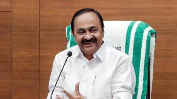 മലവെള്ളപ്പാച്ചിലിൽ ഒഴുക്കിൽപ്പെട്ട് അഞ്ചുപേരുടെ ജീവൻ പൊലിഞ്ഞ മലപ്പുറം ചോക്കാട് ടി കെ നഗറിൽ മുഖ്യമന്ത്രി വി ഡി സതീശനെത്തി