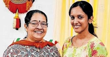 നിരഞ്ജനയെ ഭക്ഷ്യസുരക്ഷാ വകുപ്പിലേക്കു മാത്രമല്ല, തൃക്കാക്കരയിലേക്കുകൂടി സ്വാഗതം ചെയ്യുന്നു: ഉമാ തോമസ്..