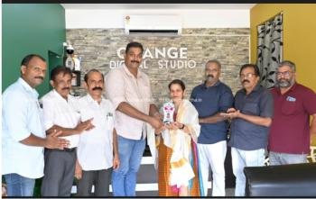 ലോക വനിതാ ദിനം :  സംരംഭക ഡോളി ജോസഫിനെ  എ കെ പി എ  ആദരിച്ചു.