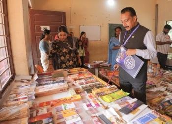 അഗർബത്തികളുടെ അപൂർവ ശേഖരവുമായി മുണ്ടക്കയം സ്വദേശി സി. ഇന്ദുചൂഡൻ ലോക റെക്കോർഡിലേക്ക്